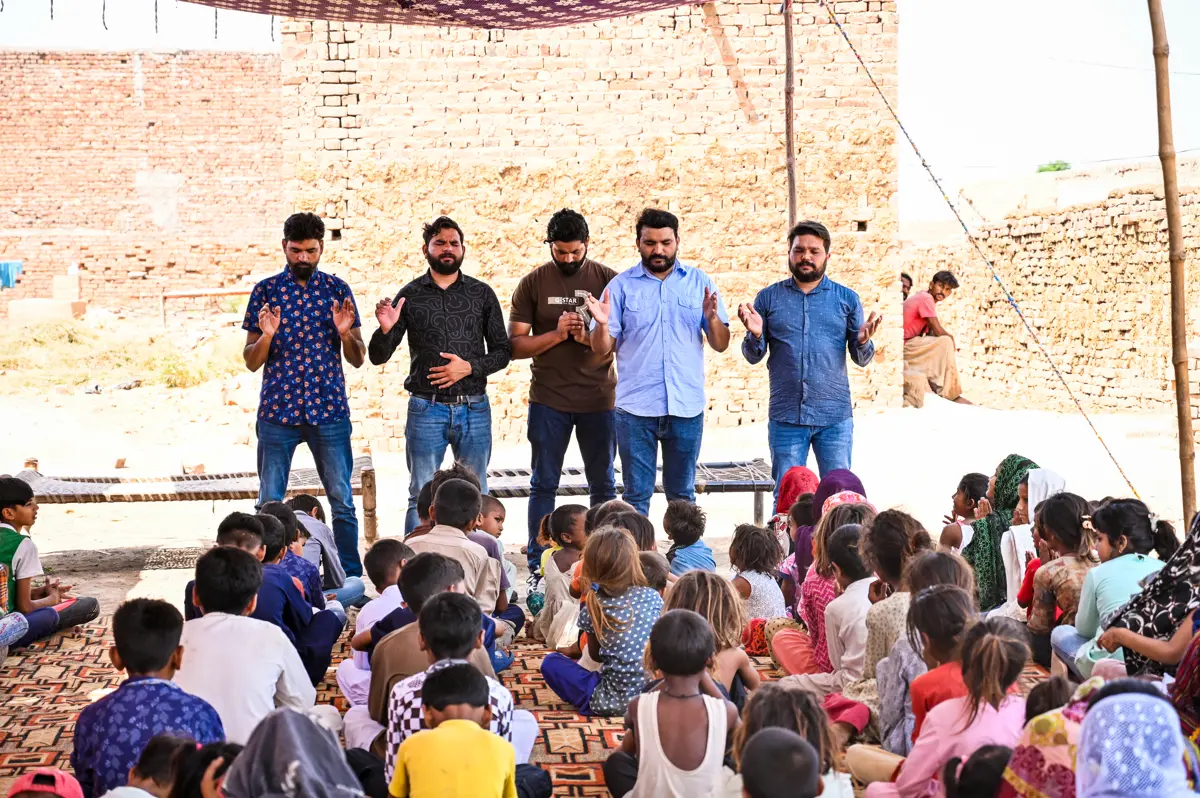 Worship, fellowship & baptism