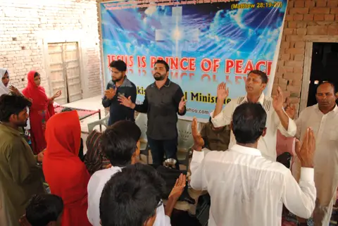 Church worship & community prayer
