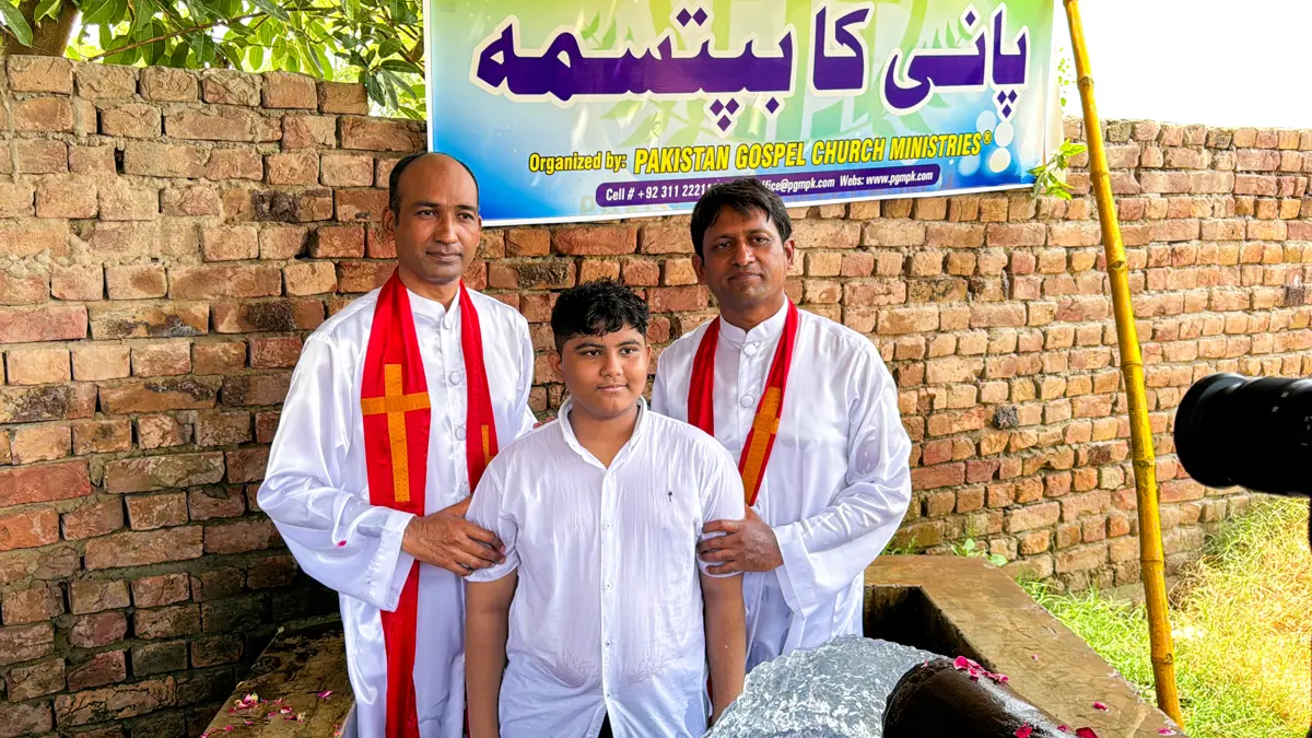 Worship, fellowship & baptism