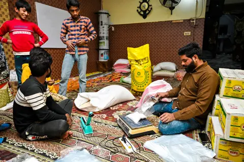 Food and ration distribution