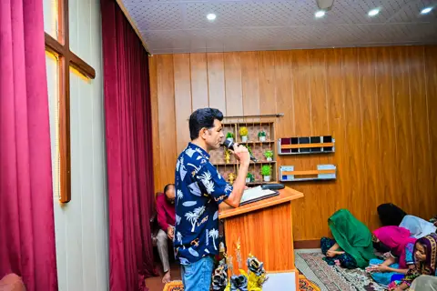 Bible study, Hebrew classes & youth
